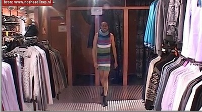 Man in jurk.2.jpg